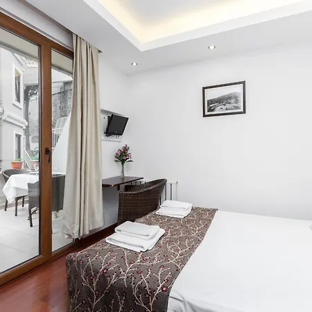 Buyukada Comfort Otel 3* Adalar