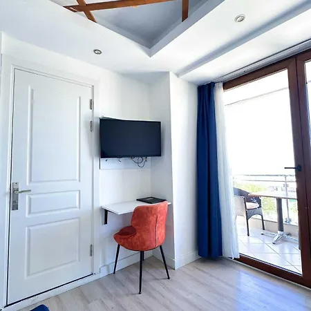 Buyukada Comfort Hotell 3*