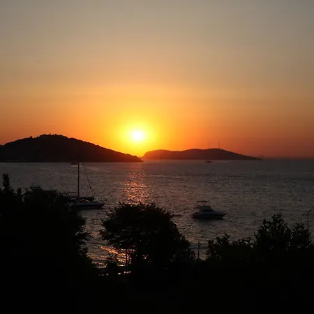 Buyukada Comfort Hotell Adalar