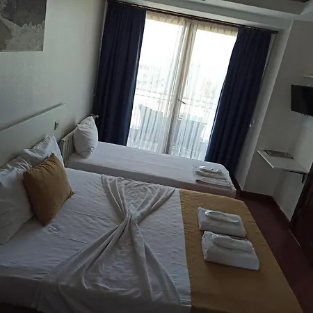מלון Buyukada Comfort אדאלר