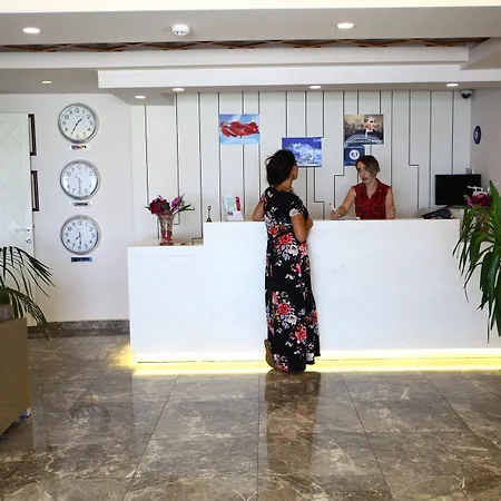 Buyukada Comfort מלון 3*