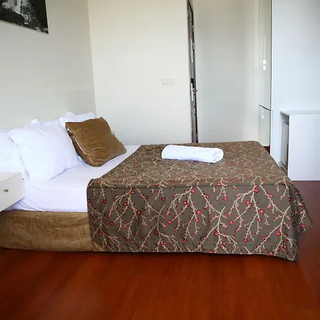 מלון Buyukada Comfort 3*